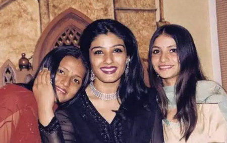 अभिनेत्री रविना पूजा र छायाका साथमा